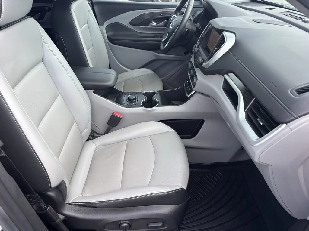 Used 2023 STERLING METALLIC GMC SLT image 22
