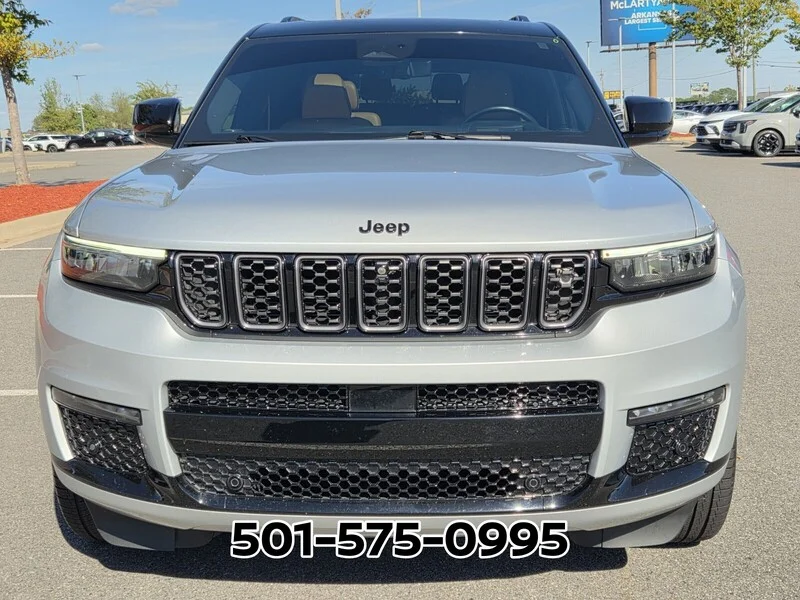 Used 2023 Silver JEEP SUMMIT 4X4 image 5