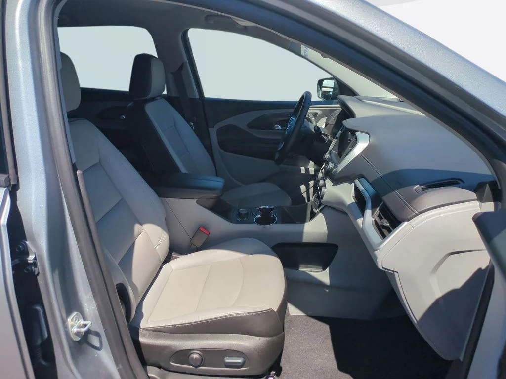 Used 2023 Sterling Metallic GMC SLT image 28