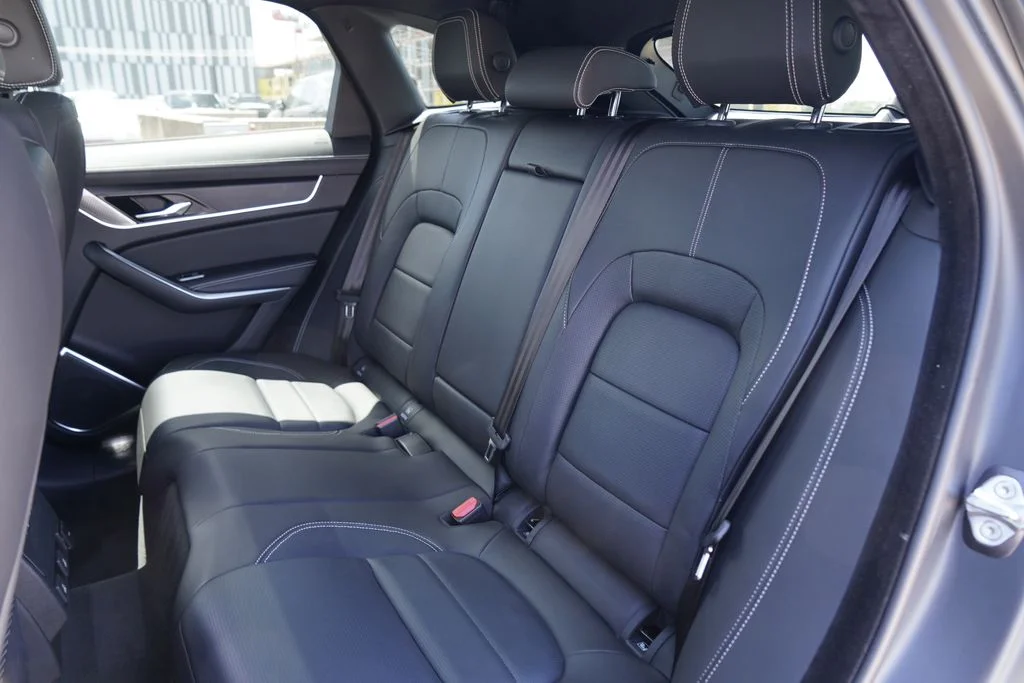 2026 Jaguar F-Pace R-Dynamic S - Photo 28
