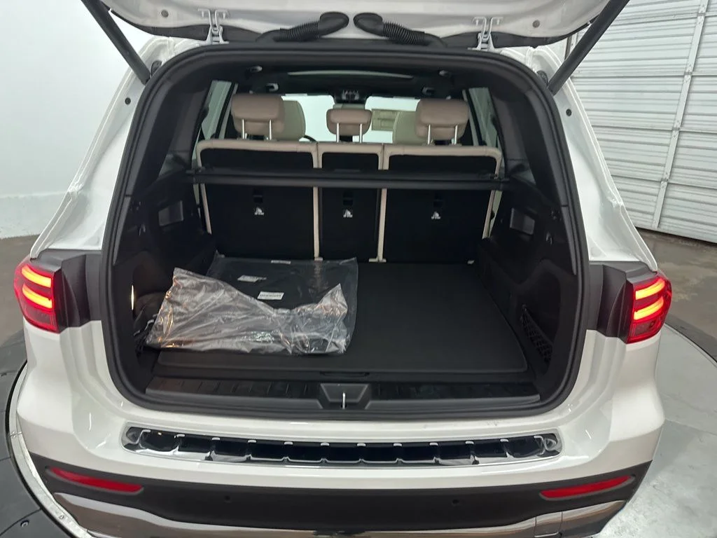 Used 2026 White Mercedes-Benz GLB 250 image 24