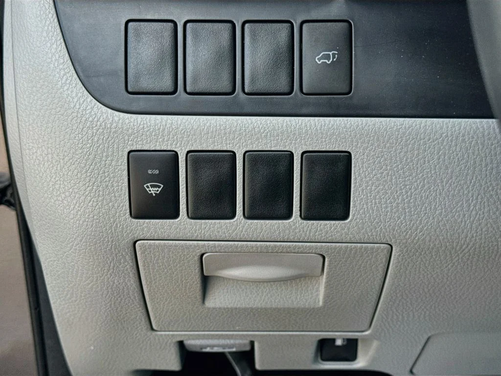 Used 2015 Gray Toyota LE Plus V6 image 10
