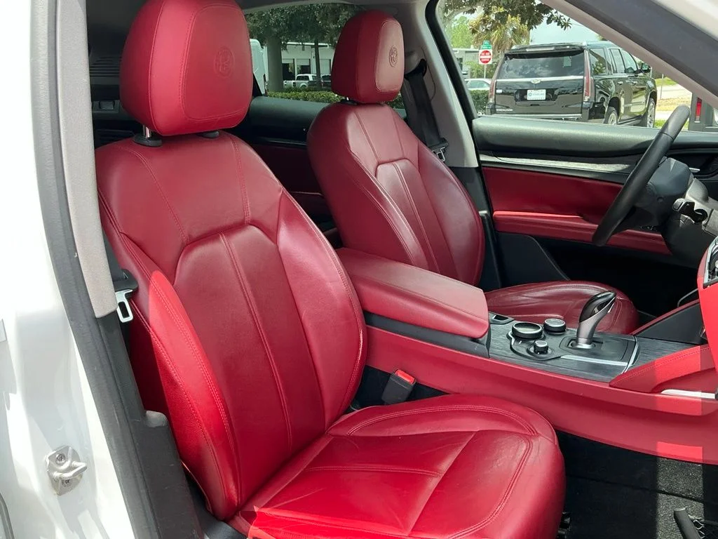 Used 2019 White Alfa Romeo Base image 22
