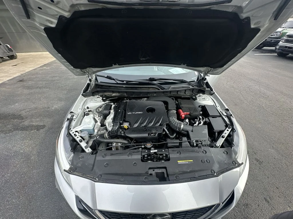 Used 2020 Silver Nissan 2.0 Platinum image 32