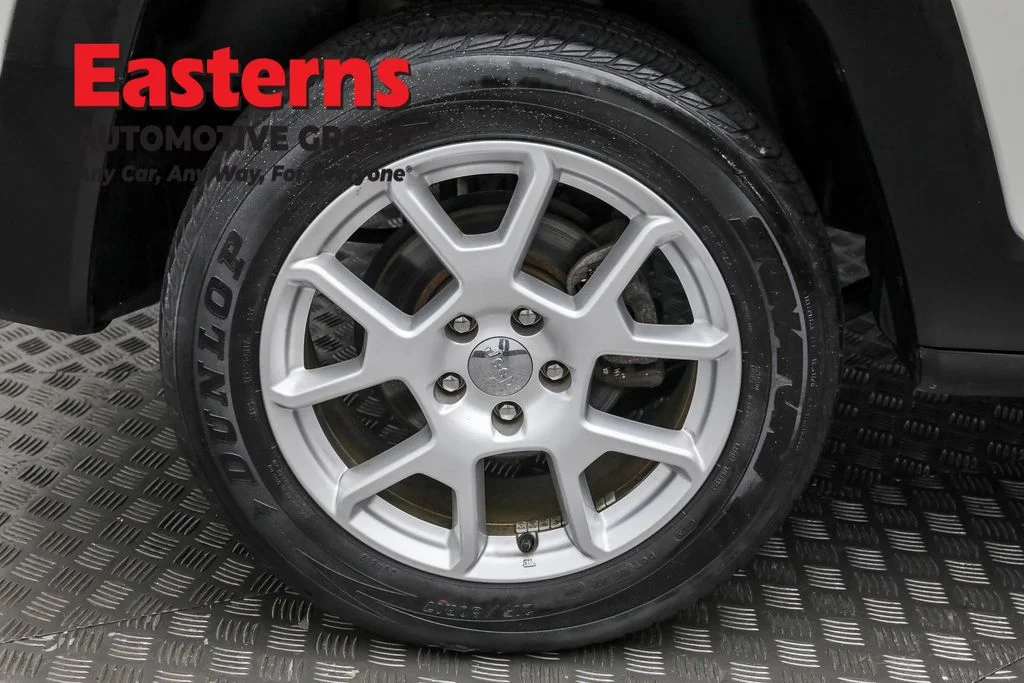 Used 2021 White Jeep Limited image 29