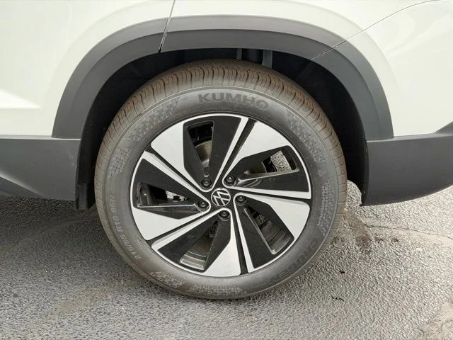 New 2026 White Volkswagen 1.5T SE image 6