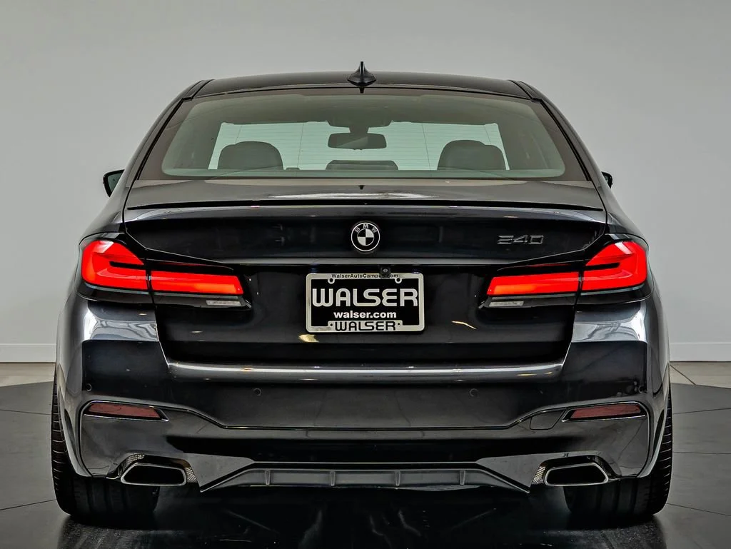 Used 2023 Dark Graphite Metallic BMW 540i image 6