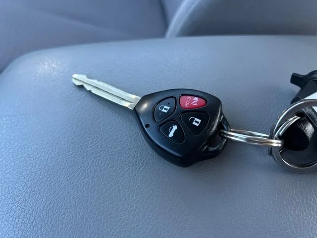Used 2011 Blue Ribbon Metallic Toyota LE image 29