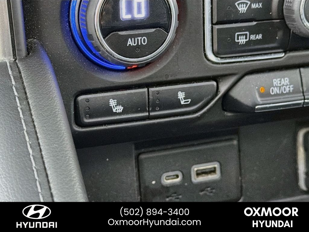 Used 2023 Black Chevrolet Z71 image 20
