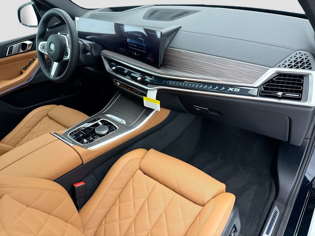 New 2026 Carbon Black Metallic BMW xDrive50e image 16