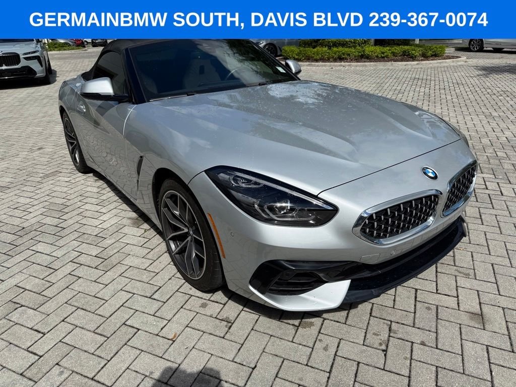 Used 2021 Glacier Silver Metallic BMW sDrive30i image 11