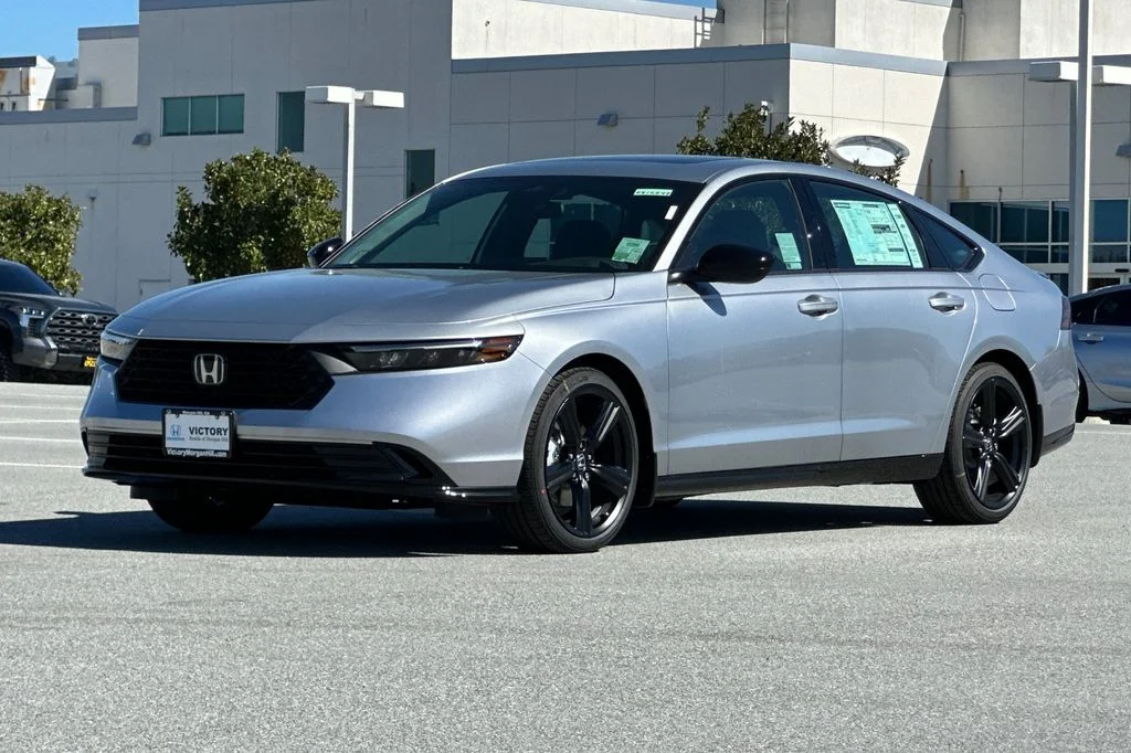 New 2026 Solar Silver Metallic Honda Sport-L image 8