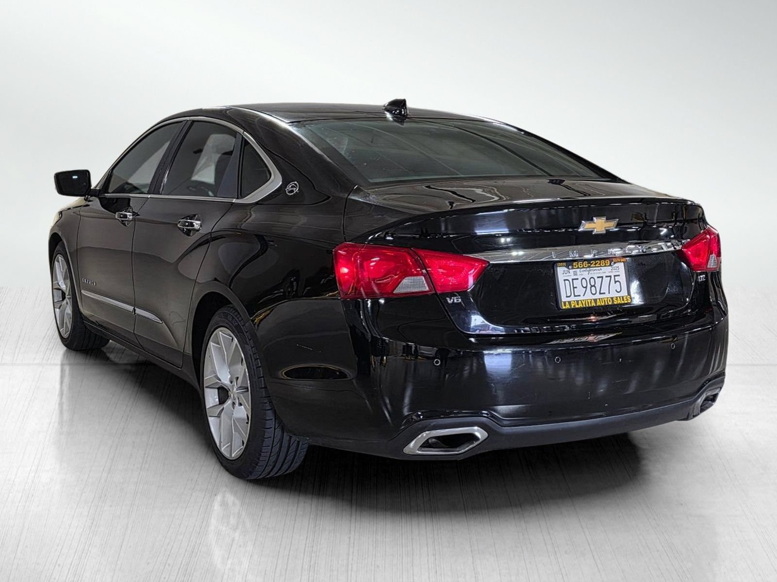 Used 2015 BLACK Chevrolet LTZ image 5