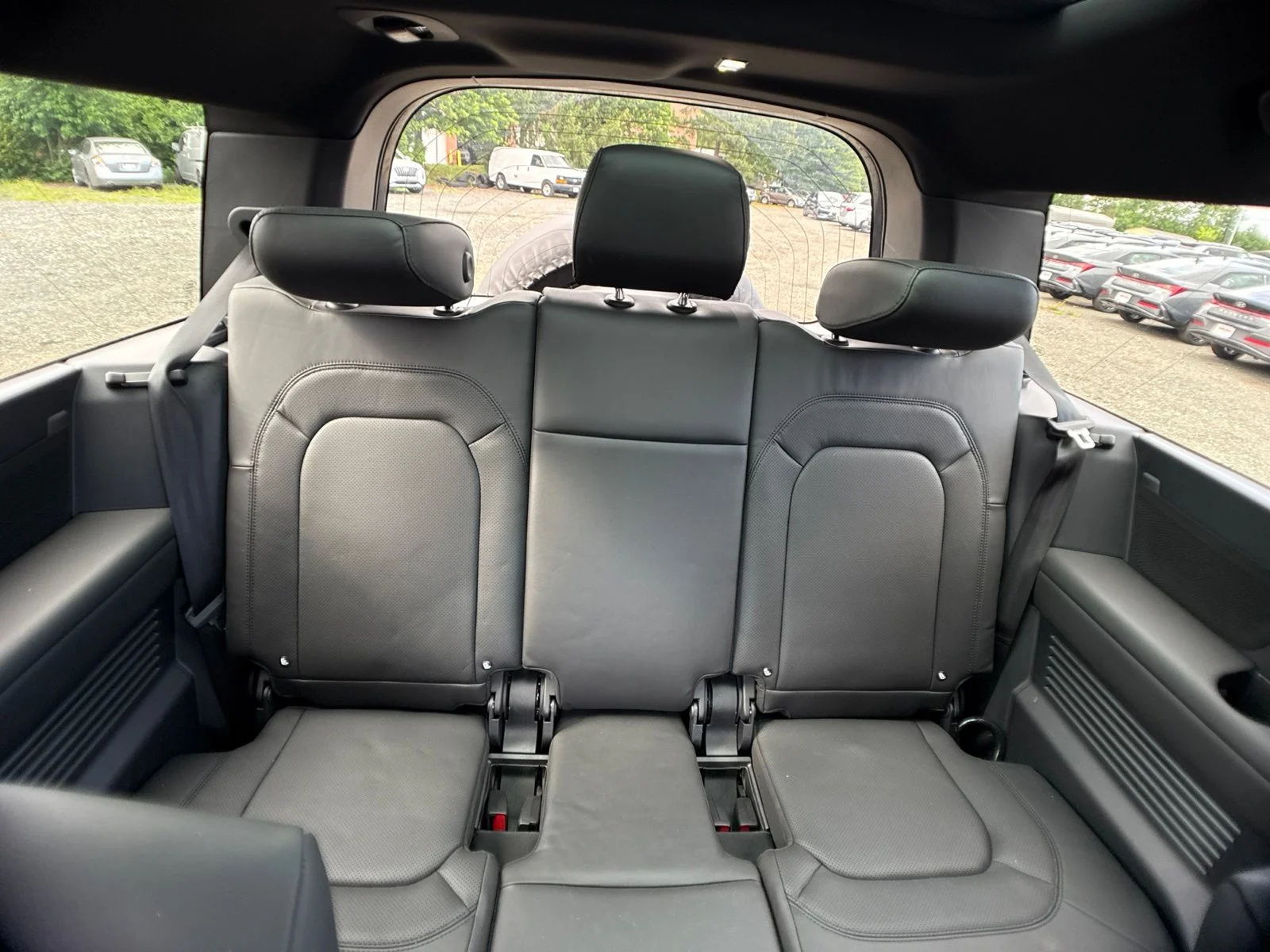 Used 2025 Black Land Rover S image 16