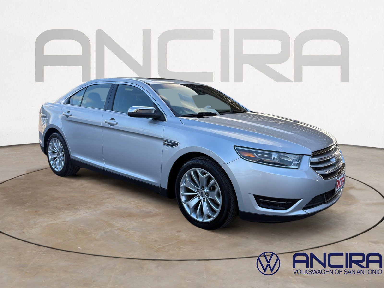 Used 2018 Ingot Silver Ford Limited image 1