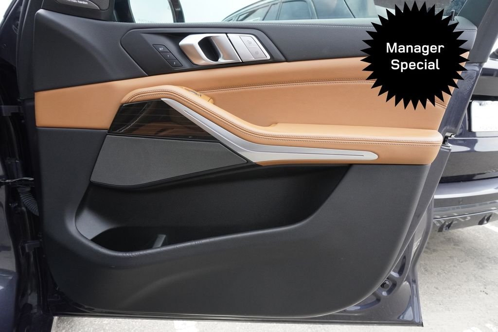 Used 2020 Gray BMW xDrive40i image 21
