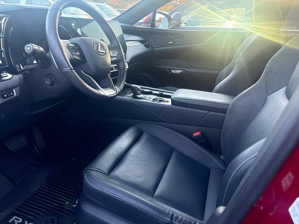 Used 2024 Red Lexus 350 Luxury image 3