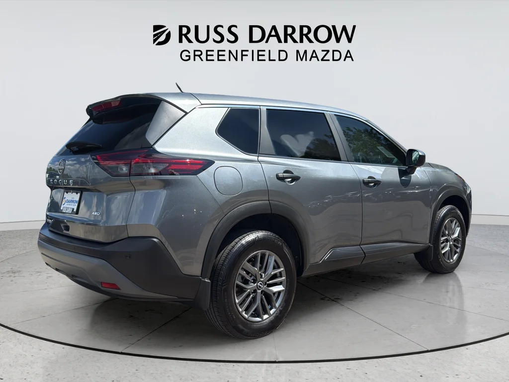 Used 2023 Gray Nissan S image 5