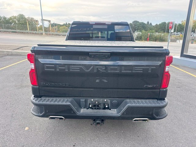 Used 2022 Black Chevrolet RST image 5