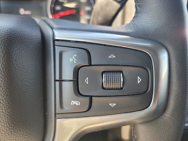 Used 2022 White Chevrolet LT image 27