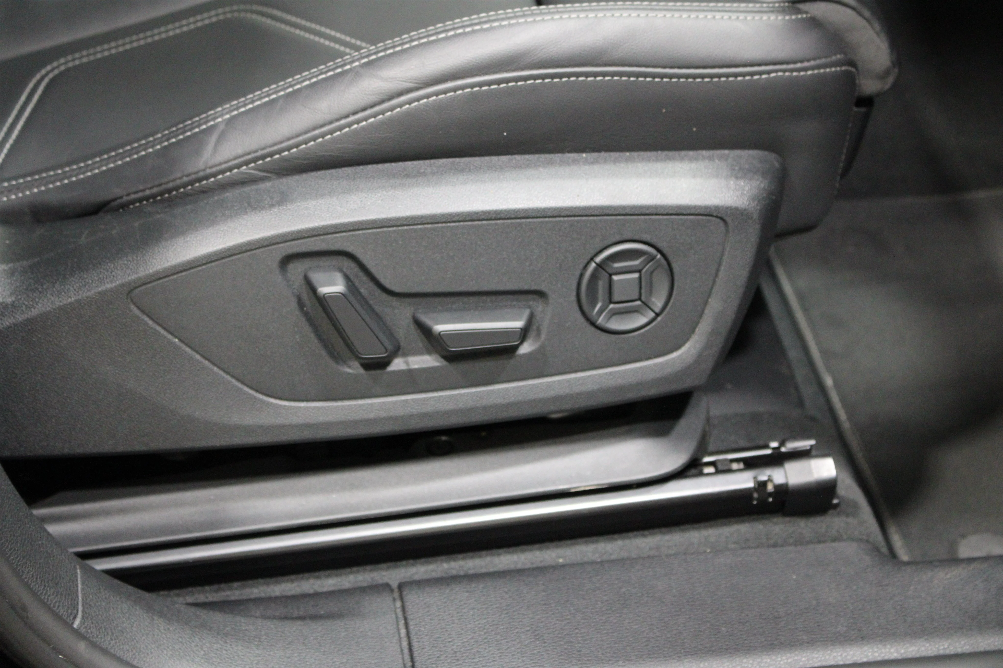2024 Audi Q3 S Line Premium Plus - Photo 28