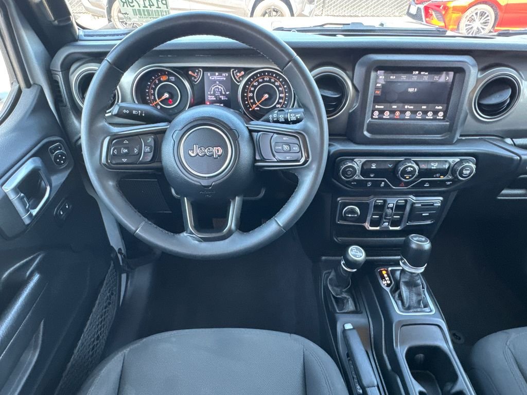 Used 2023 Silver Jeep Sport S image 22