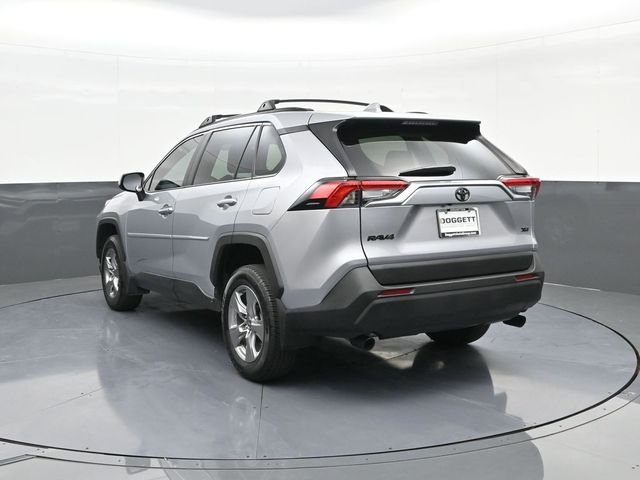 Used 2025 Silver Toyota XLE image 8