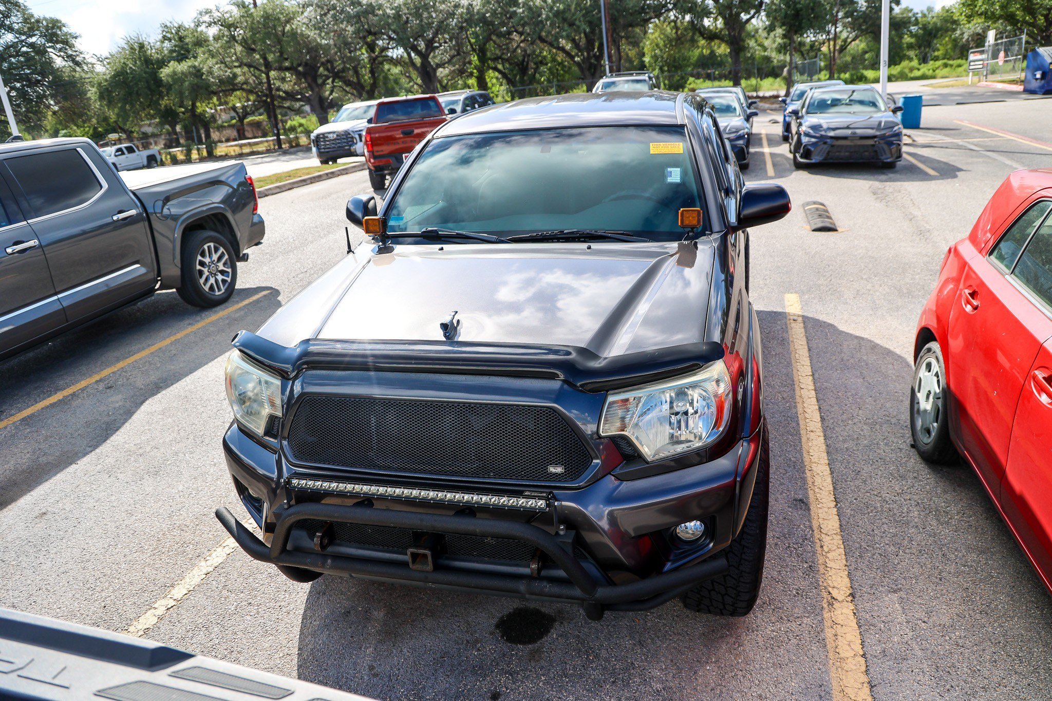 Used 2013 MAGNETIC GRAY MET Toyota DBL CAB 4WD V6 AT image 4