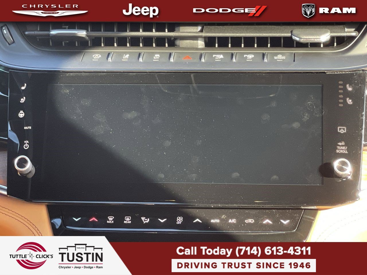 New 2026 Bright White Clear-Coat Exterior Paint Jeep Summit image 14