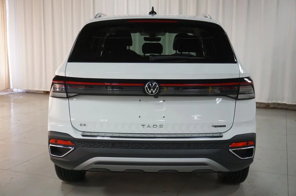 New 2026 Pure White Volkswagen 1.5T SE image 6
