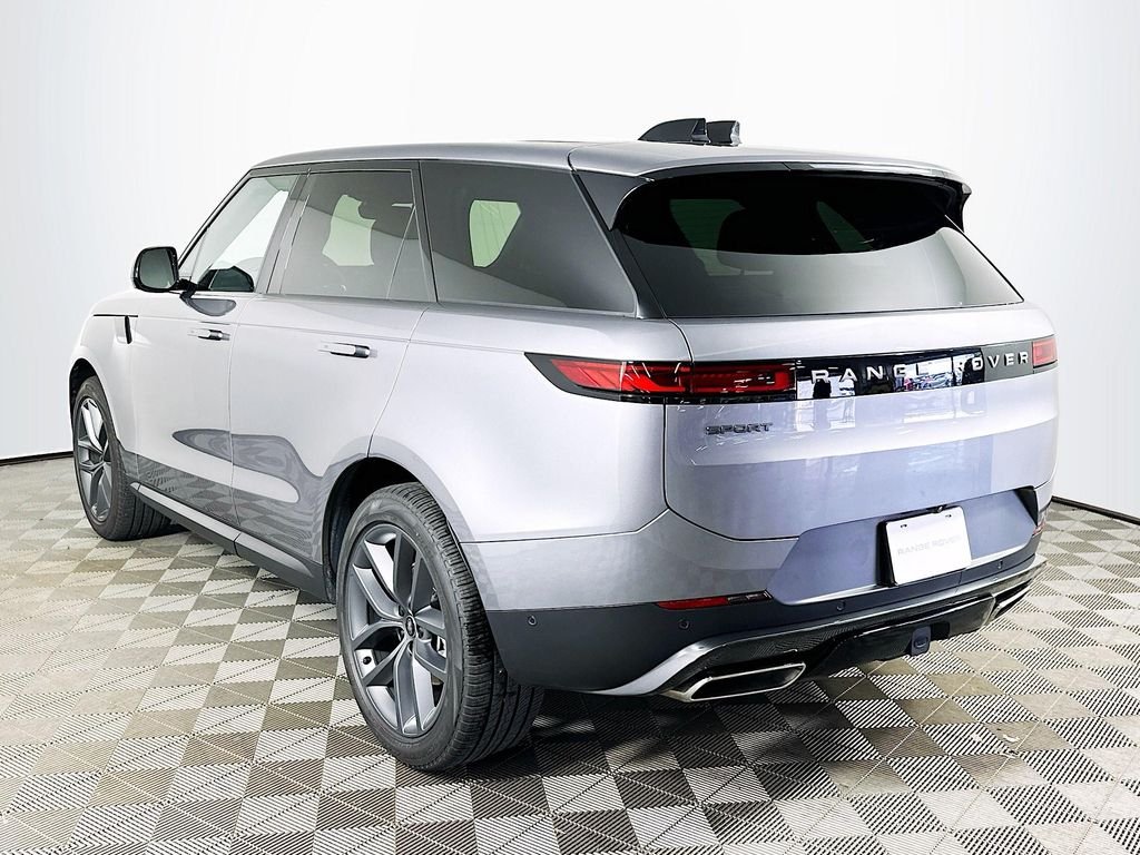 Certified Used 2025 Eiger Gray Metallic Land Rover SE image 7