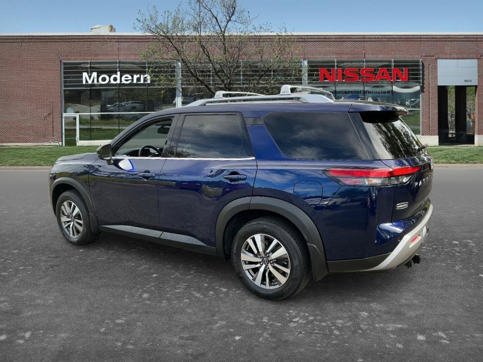 Certified Used 2022 Deep Ocean Blue Pearl Nissan SL image 2