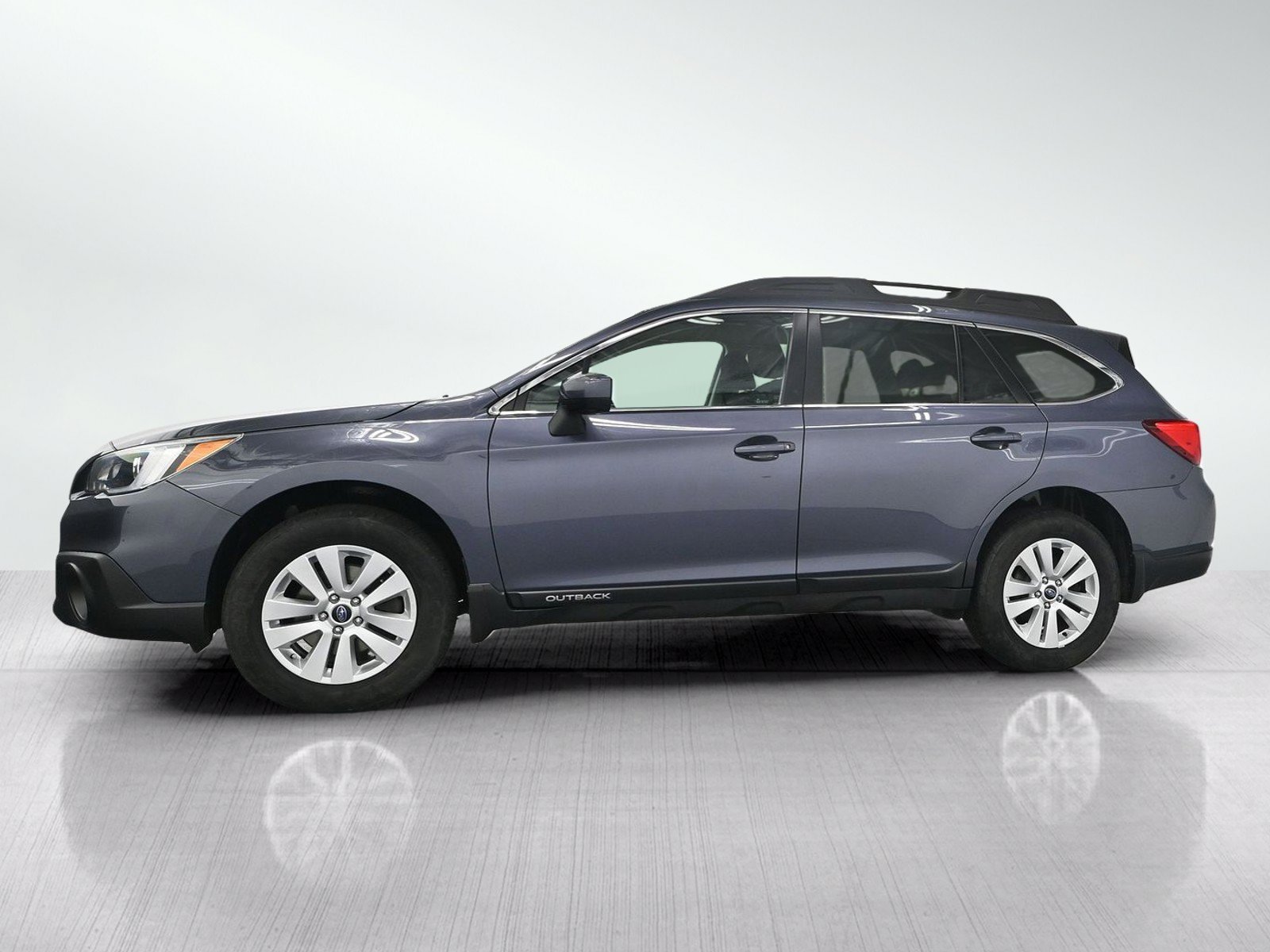 Used 2016 Carbide Gray Metallic Subaru 2.5i Premium image 3