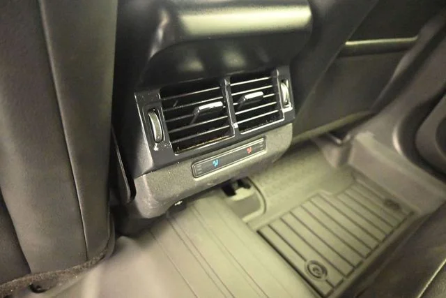 Used 2022 Nolita Grey Land Rover S image 12