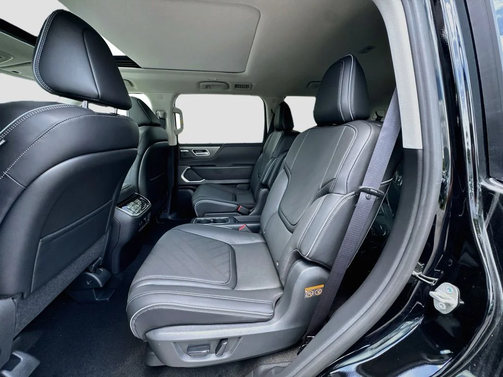 New 2027 BLACK OBSIDIAN INFINITI Luxe 2WD image 26