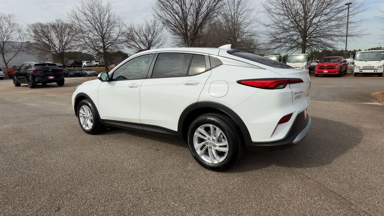 New 2026 Summit White Buick Preferred image 6