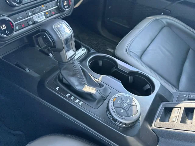 Used 2025 Green Ford Outer Banks image 26