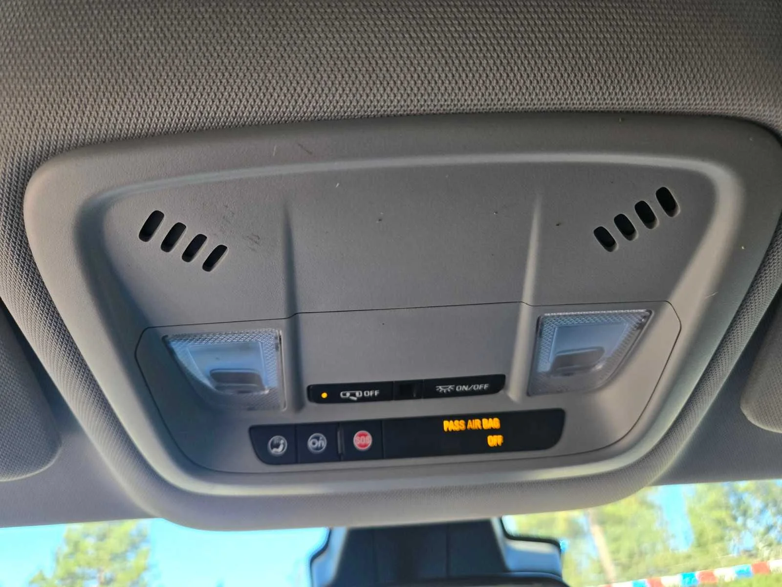 2019 Chevrolet Volt LT - Photo 19