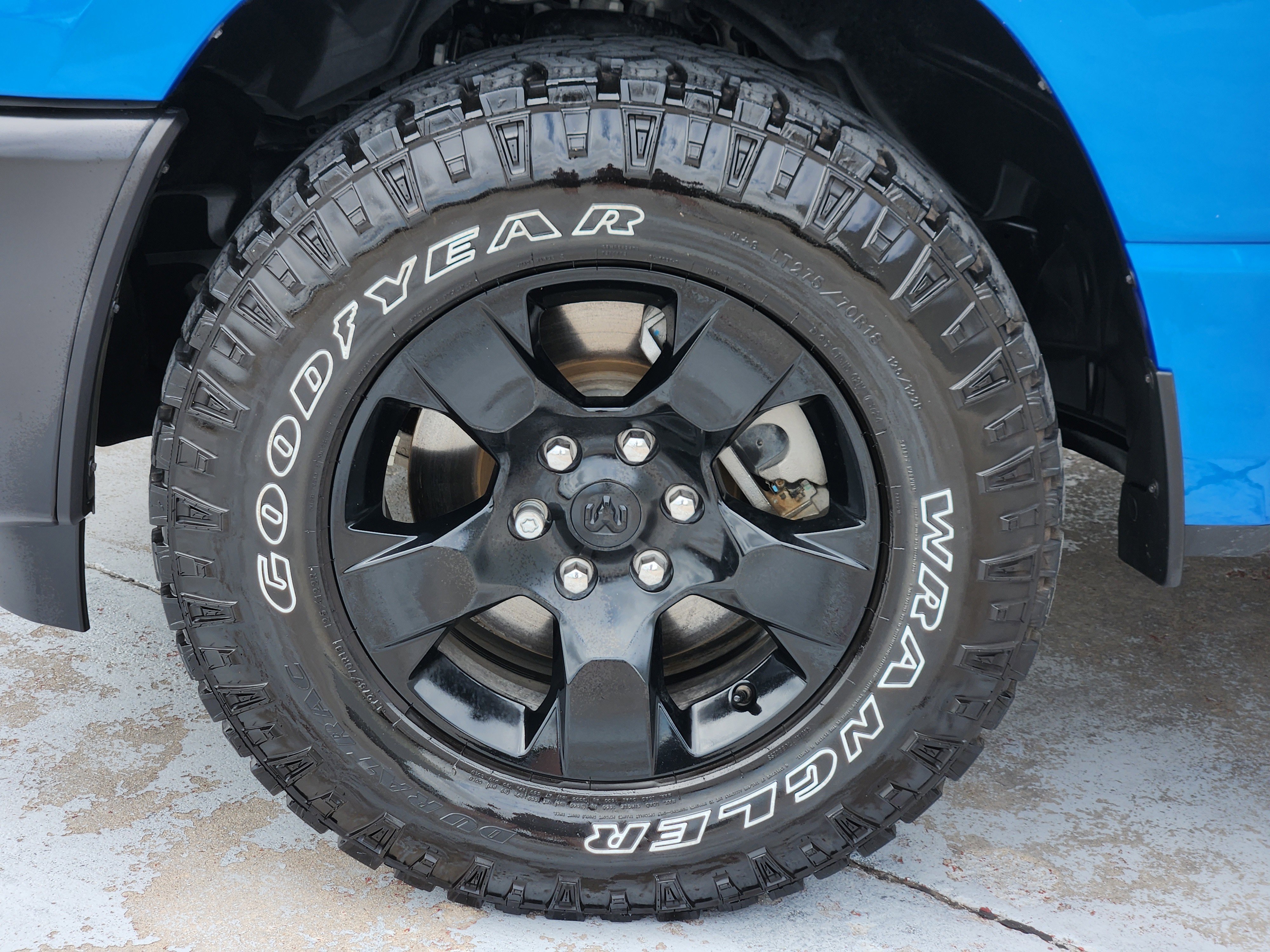 Used 2025 Hydro Blue Pearlcoat Ram Warlock image 15