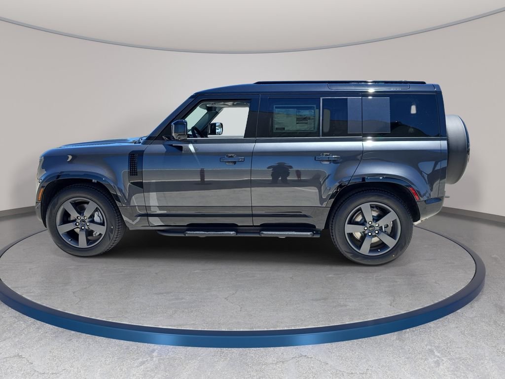 New 2026 Carpathian Grey Land Rover X-Dynamic SE image 8
