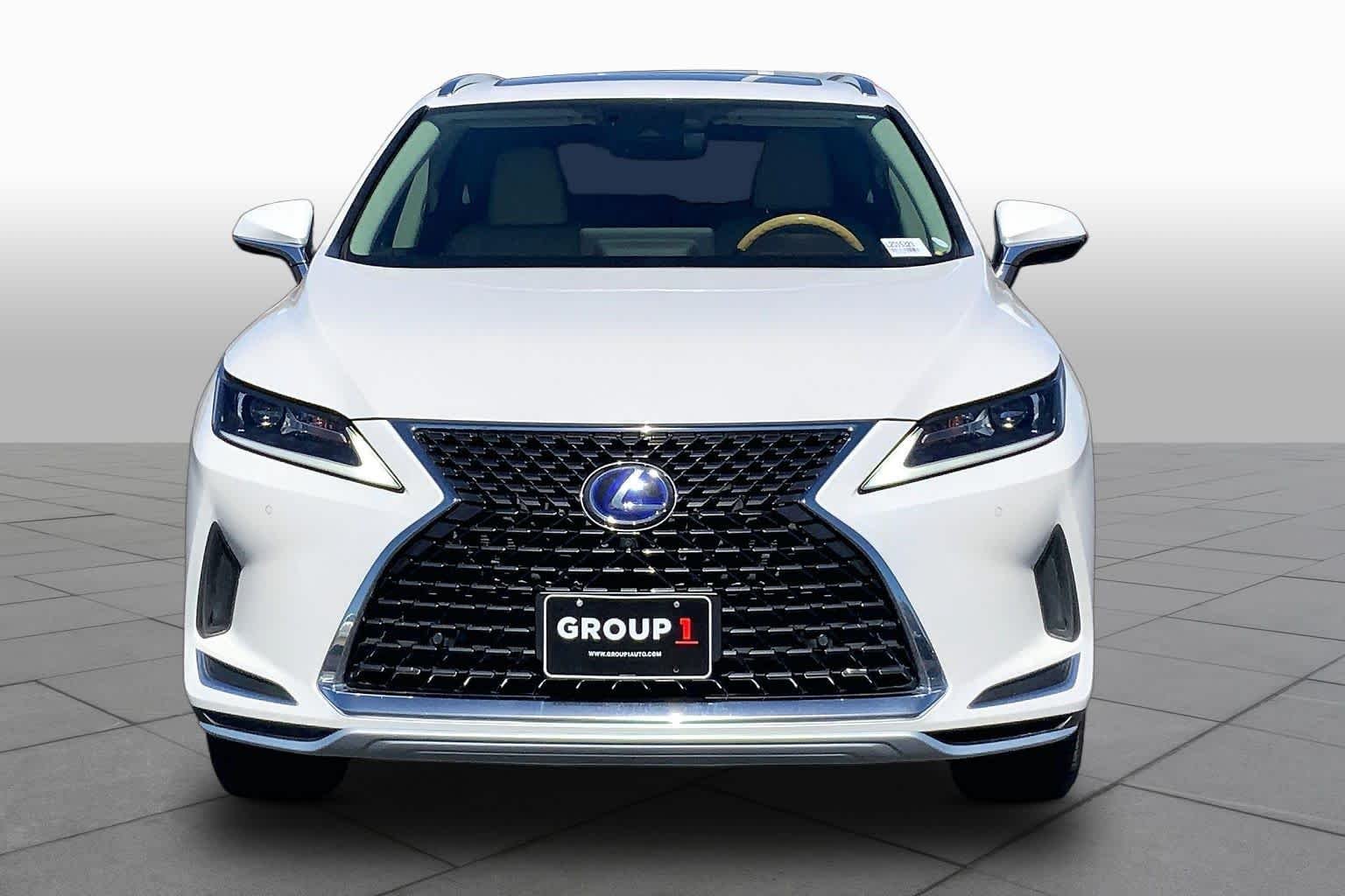 Used 2020 Eminent White Pearl Lexus  image 4