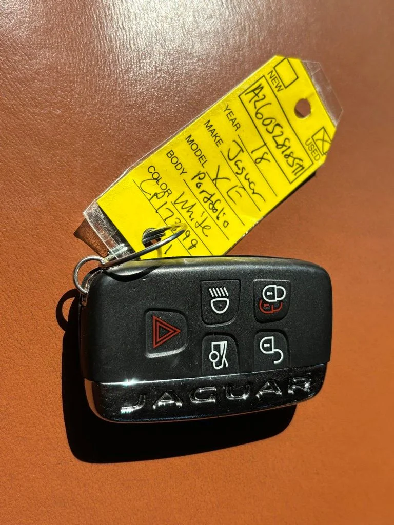Used 2018  Jaguar 35t Portfolio Limited Edition image 44