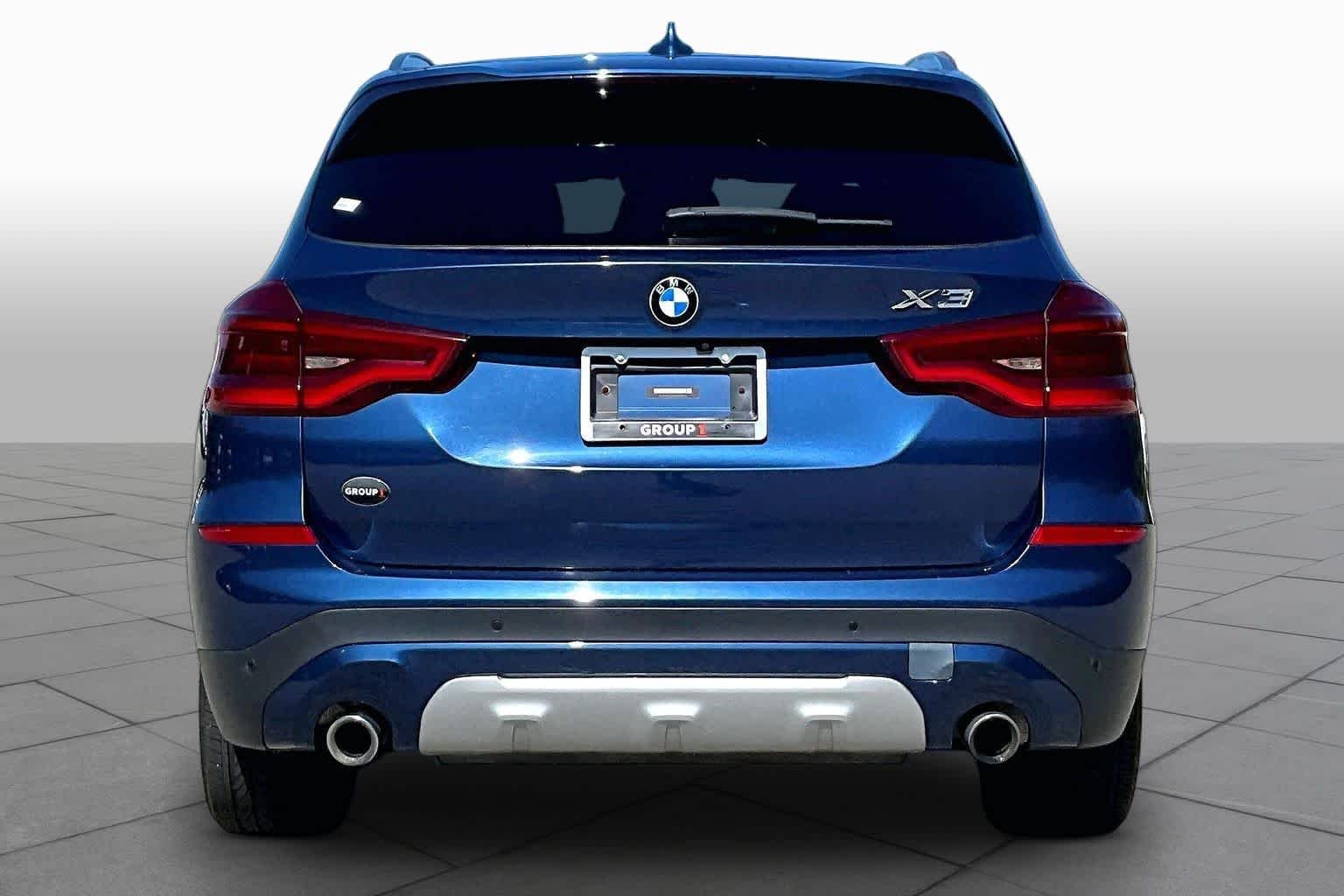 Used 2018 Phytonic Blue Metallic BMW xDrive30i image 5