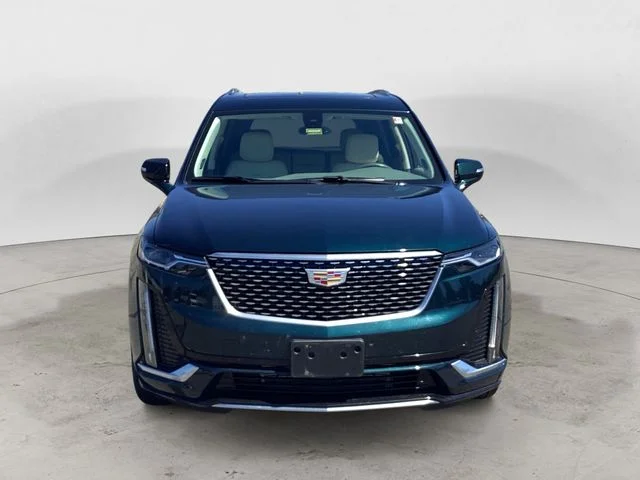 Used 2025 Emerald Cadillac Premium Luxury image 8