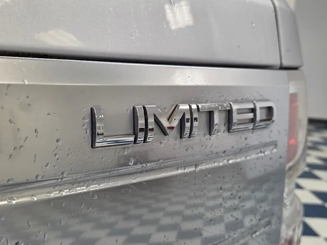 Used 2011 Silver Ford Limited image 7