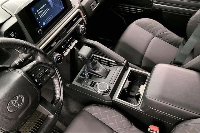 2025 Toyota Tacoma SR5 - Photo 17