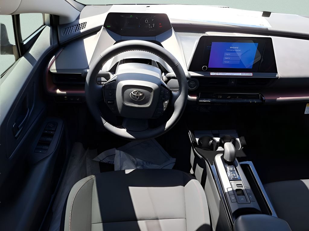 2026 Toyota Prius Plug-in Hybrid SE - Photo 12