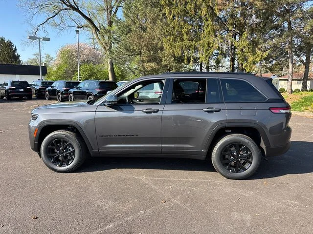 New 2026 Baltic Gray Metallic Clear-Coat Exterior Paint Jeep Altitude image 3