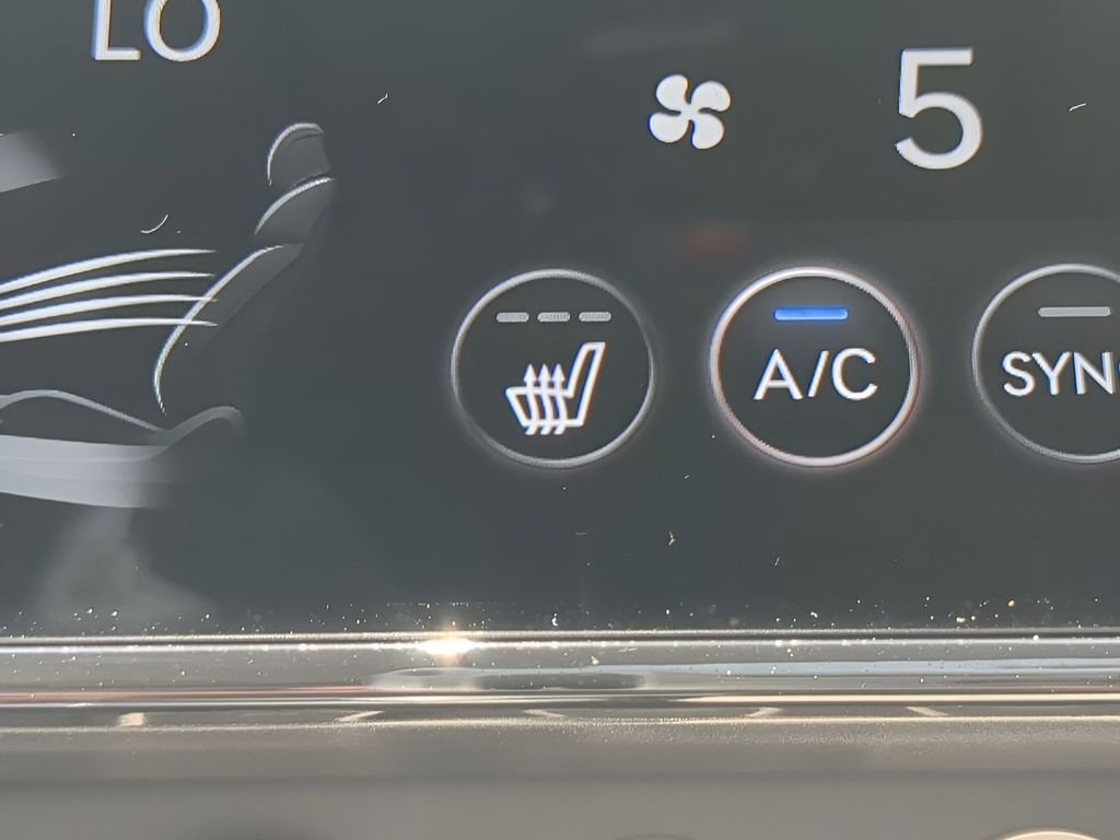 2026 GENESIS G70 Standard - Photo 20