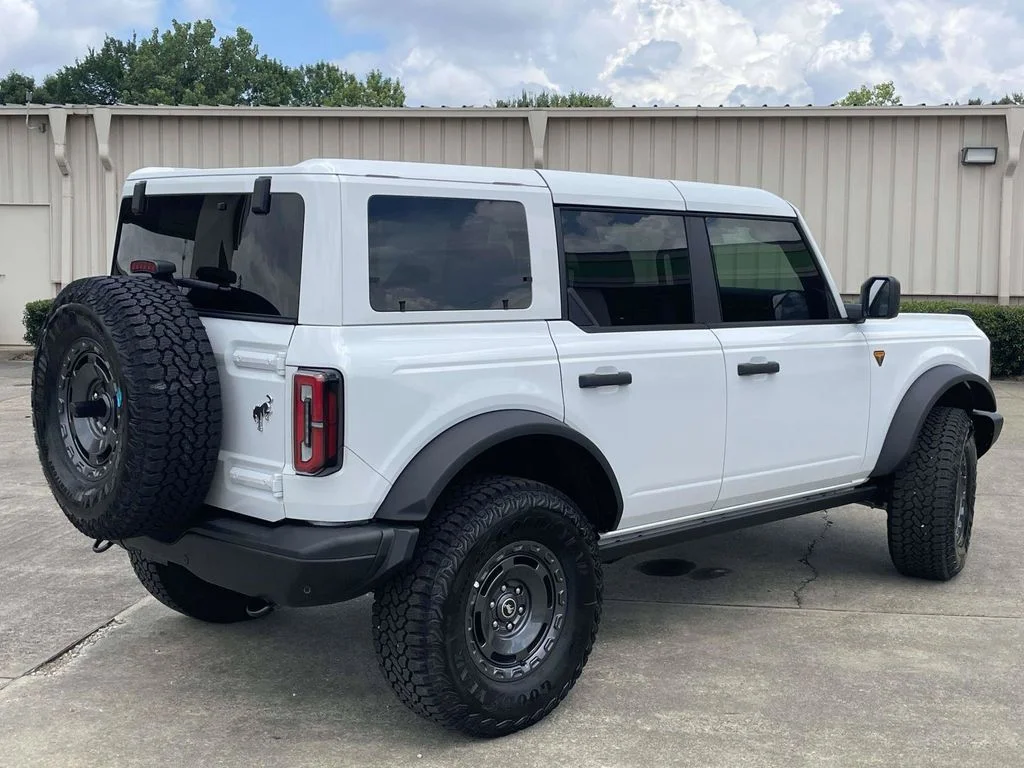 New 2025 Oxford White Ford Badlands® image 3